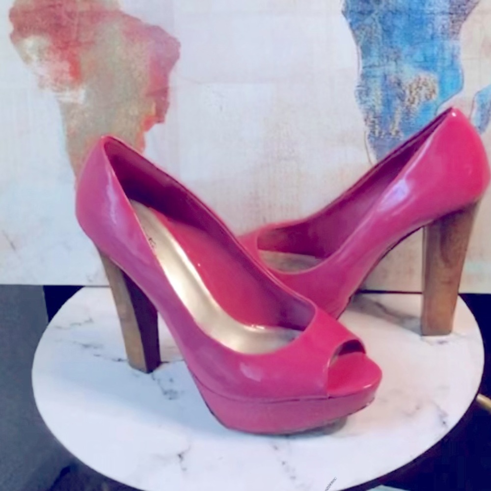 Pink  City Street’s peep toe pump